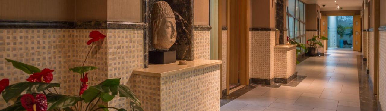 Grand Tien Shan Hotel Almaty Exterior photo