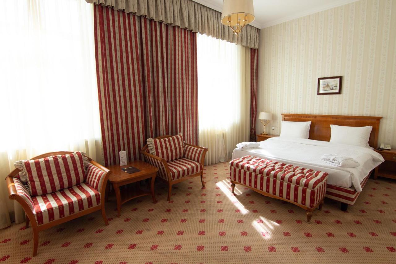 Grand Tien Shan Hotel Almaty Exterior photo