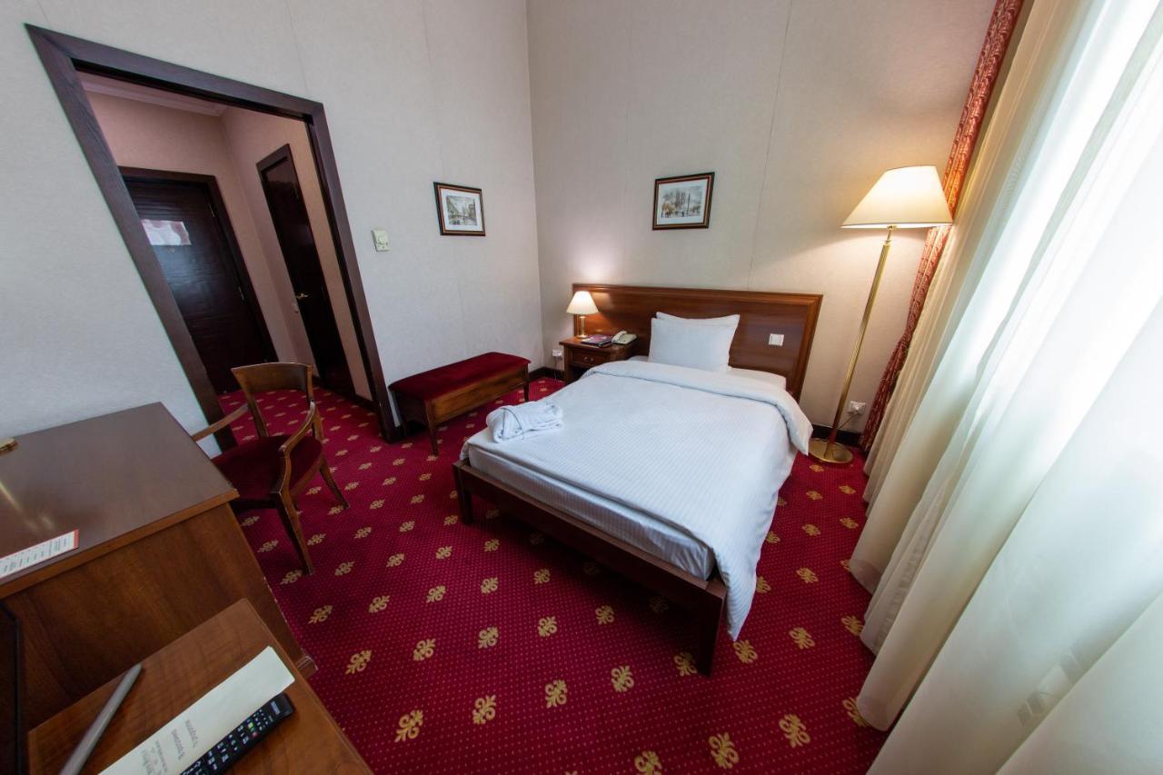 Grand Tien Shan Hotel Almaty Exterior photo