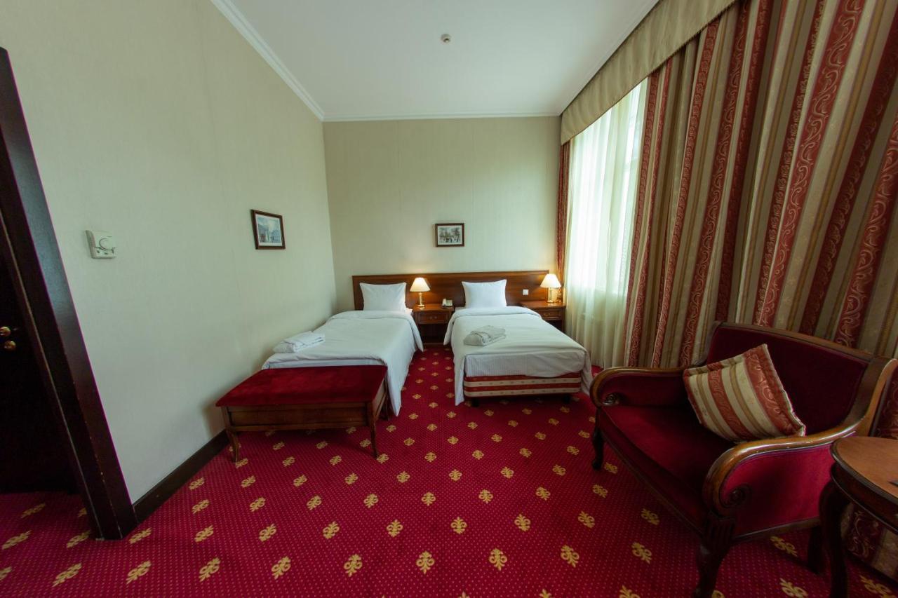 Grand Tien Shan Hotel Almaty Exterior photo