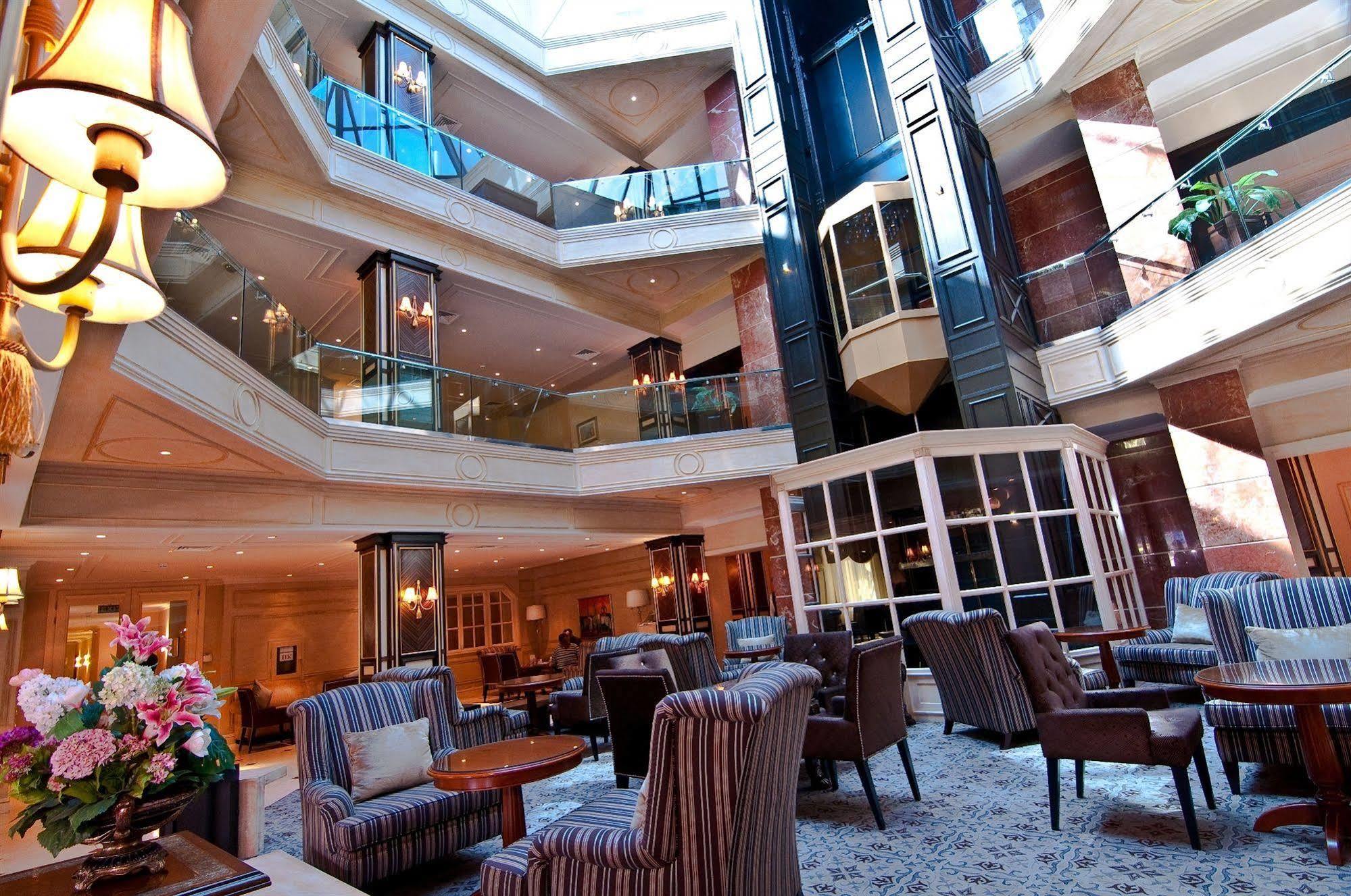 Grand Tien Shan Hotel Almaty Restaurant photo